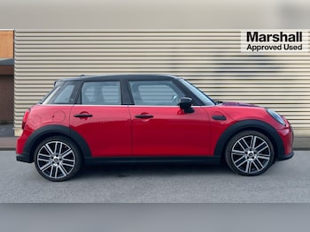 Used MINI Hatch 2023 for sale - 75618472: Photo
