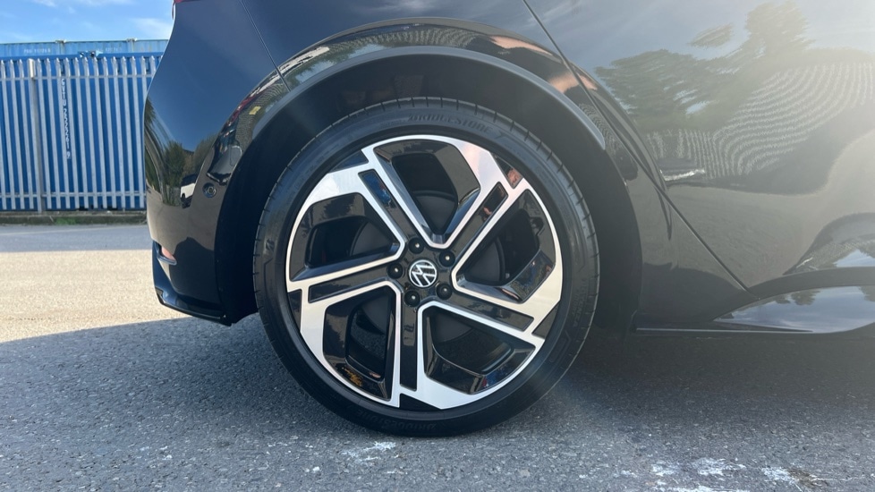 Used Volkswagen ID.3 2025 for sale - 76458848: Photo 5