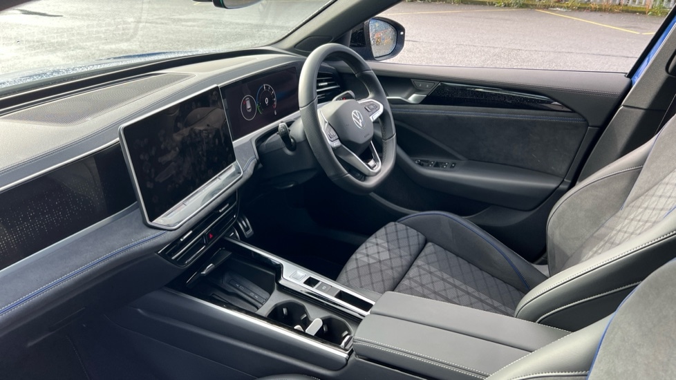 Used Volkswagen Passat 2025 for sale - 75660179: Photo 2