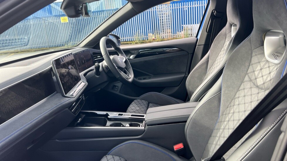 Used Volkswagen Passat 2025 for sale - 75660179: Photo 28