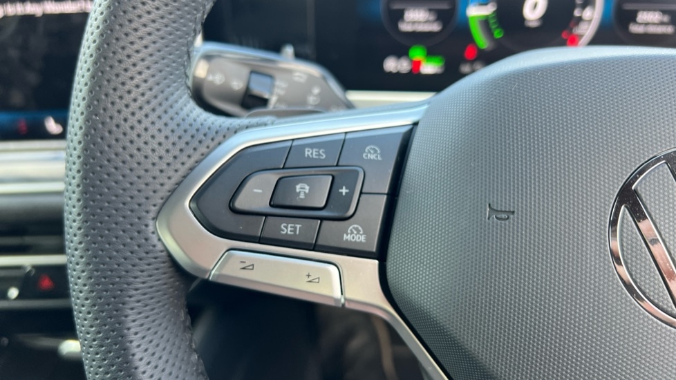 Used Volkswagen Passat 2025 for sale - 75660179: Photo 31