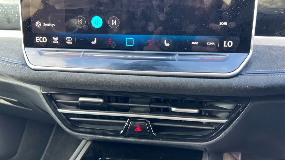 Used Volkswagen Passat 2025 for sale - 75660179: Photo 34