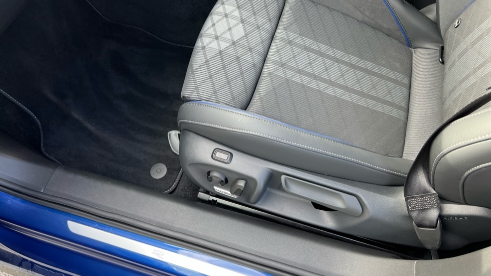 Used Volkswagen Passat 2025 for sale - 75660179: Photo 39