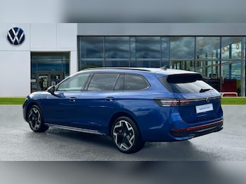 Used Volkswagen Passat 2025 for sale - 75660179: Photo