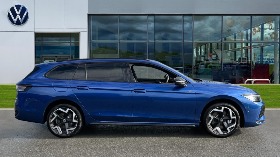 Used Volkswagen Passat 2025 for sale - 75660179: Photo 4