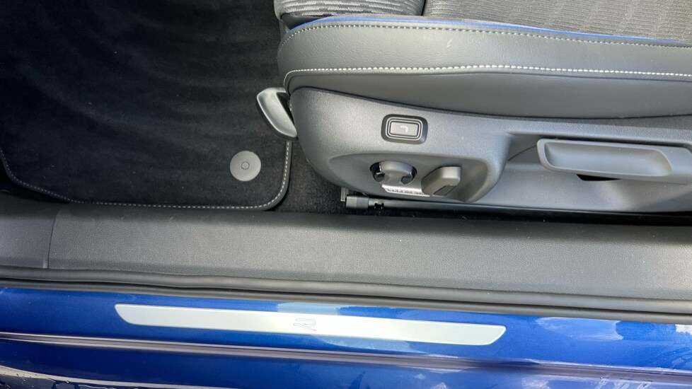 Used Volkswagen Passat 2025 for sale - 75660179: Photo 40