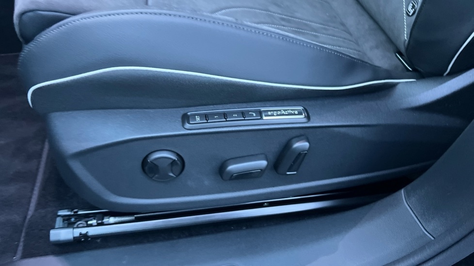 Used Volkswagen ID.4 2025 for sale - 76921853: Photo 32