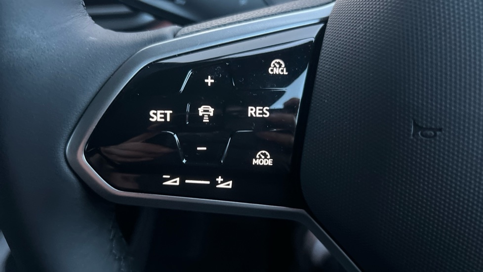 Used Volkswagen ID.4 2025 for sale - 76921853: Photo 60