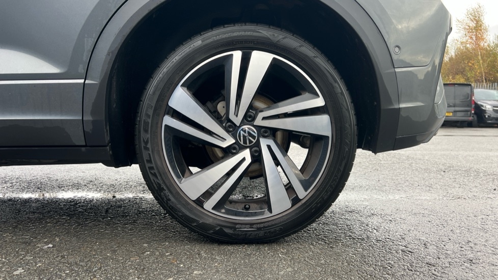 Used Volkswagen T-Roc 2023 for sale - 77018331: Photo 19