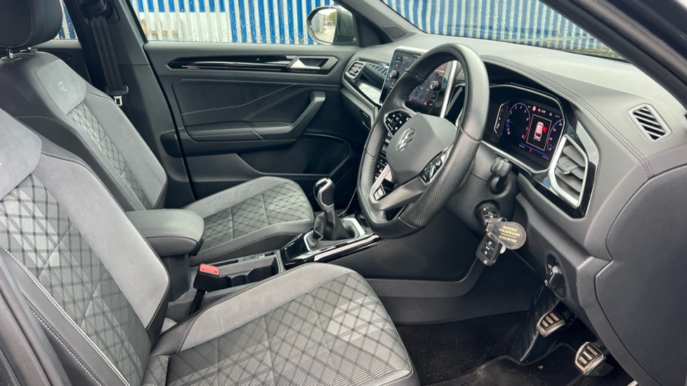 Used Volkswagen T-Roc 2023 for sale - 77018331: Photo 21