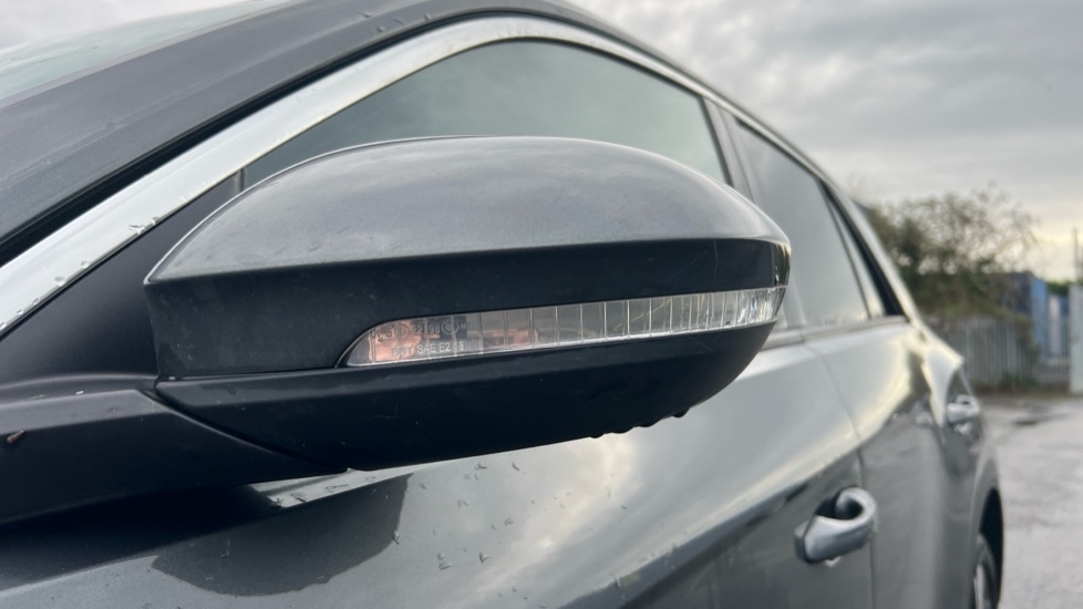 Used Volkswagen T-Roc 2023 for sale - 77018331: Photo 27