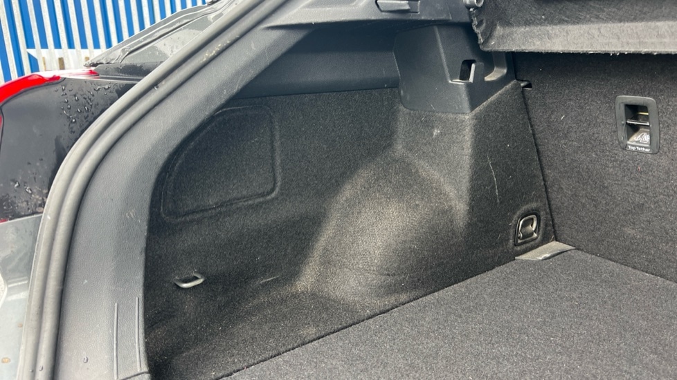 Used Volkswagen T-Roc 2023 for sale - 77018331: Photo 28