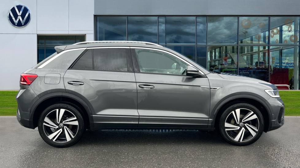 Used Volkswagen T-Roc 2023 for sale - 77018331: Photo 4