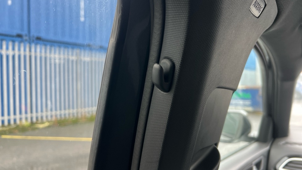 Used Volkswagen T-Roc 2023 for sale - 77018331: Photo 43