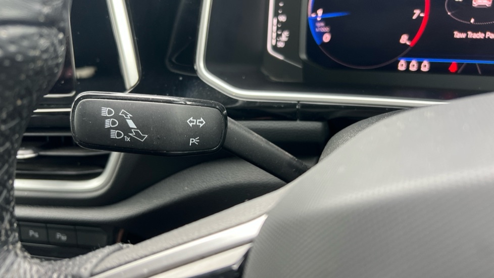 Used Volkswagen T-Roc 2023 for sale - 77018331: Photo 48