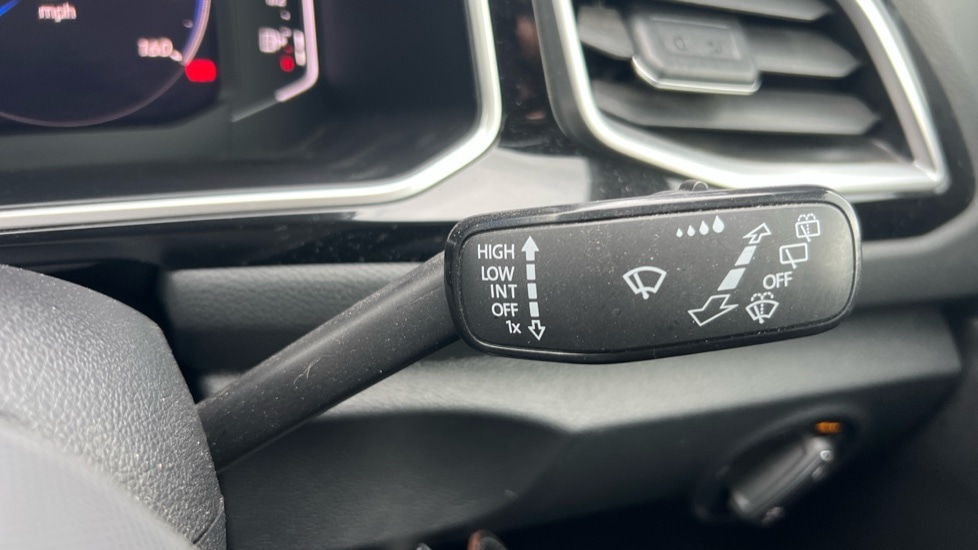 Used Volkswagen T-Roc 2023 for sale - 77018331: Photo 49