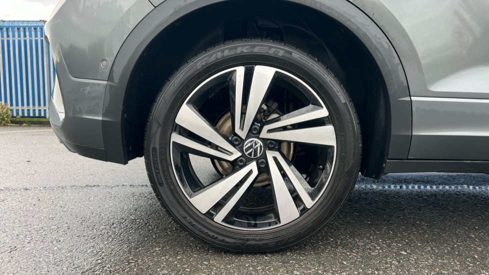 Used Volkswagen T-Roc 2023 for sale - 77018331: Photo 5