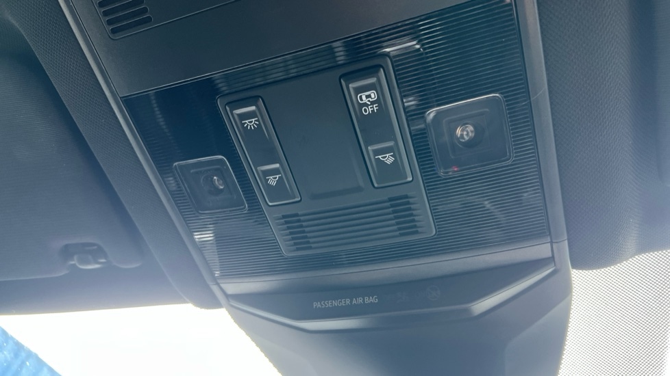 Used Volkswagen T-Roc 2023 for sale - 77018331: Photo 56