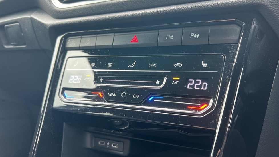 Used Volkswagen T-Roc 2023 for sale - 77018331: Photo 57