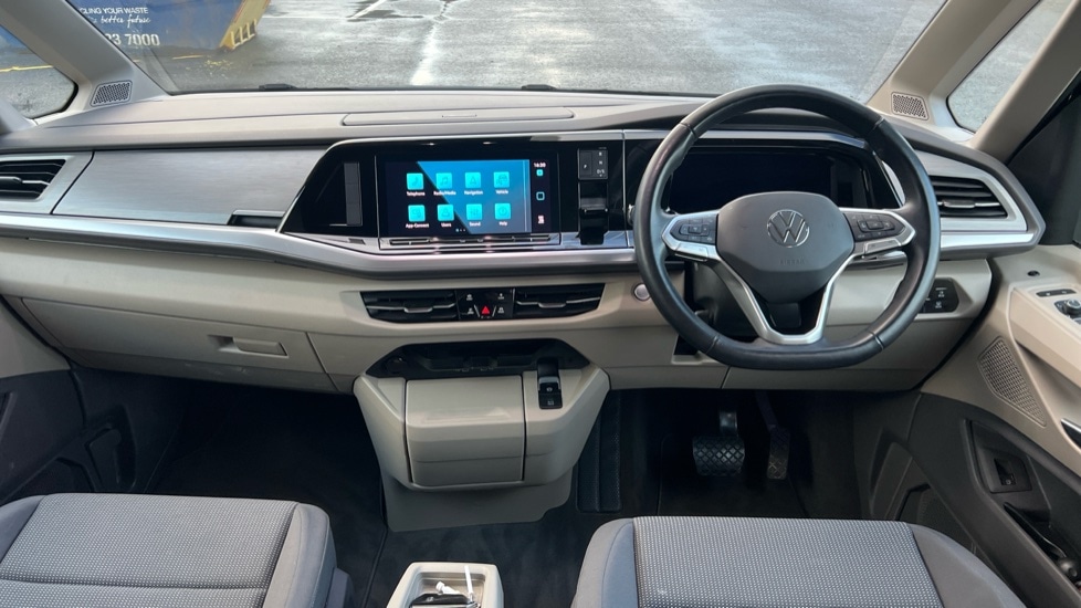 Used Volkswagen Multivan 2024 for sale - 76435011: Photo 12