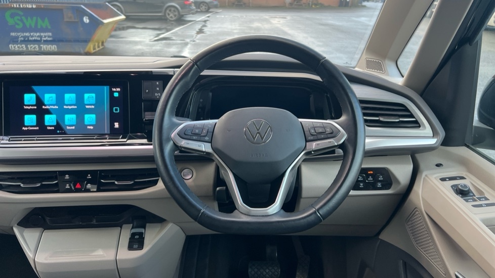 Used Volkswagen Multivan 2024 for sale - 76435011: Photo 22