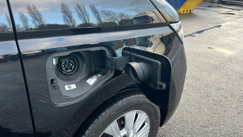 Used Volkswagen Multivan 2024 for sale - 76435011: Photo 25