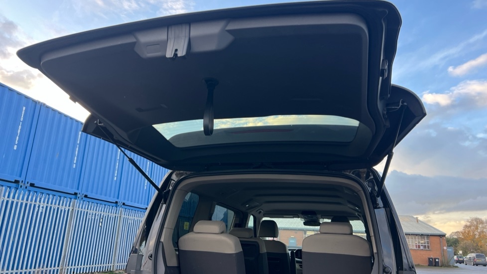 Used Volkswagen Multivan 2024 for sale - 76435011: Photo 33