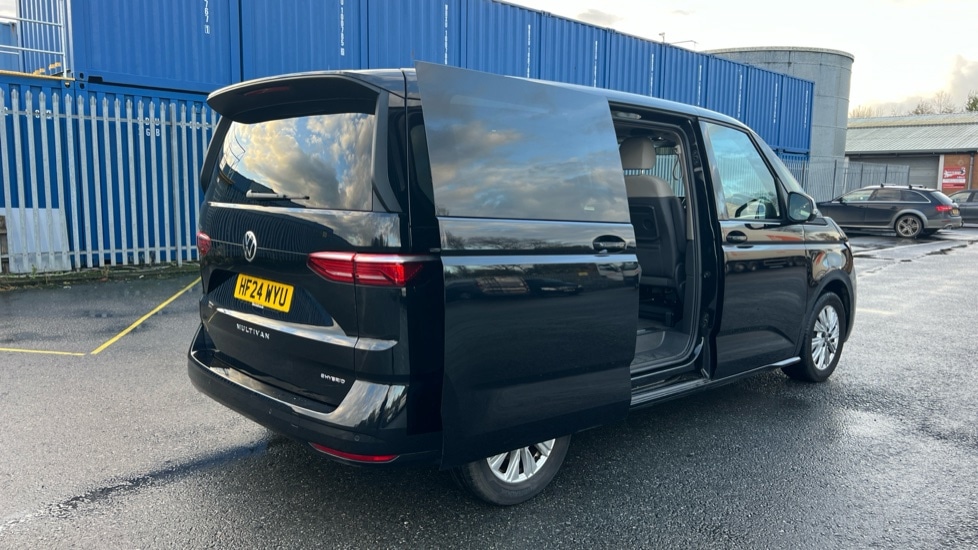 Used Volkswagen Multivan 2024 for sale - 76435011: Photo 39