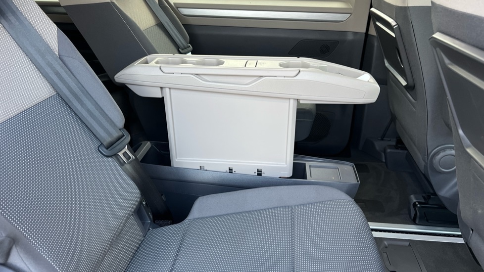 Used Volkswagen Multivan 2024 for sale - 76435011: Photo 47