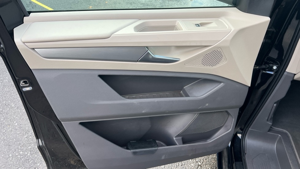 Used Volkswagen Multivan 2024 for sale - 76435011: Photo 59