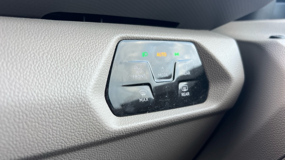 Used Volkswagen Multivan 2024 for sale - 76435011: Photo 64