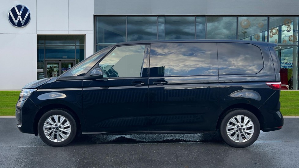 Used Volkswagen Multivan 2024 for sale - 76435011: Photo 9