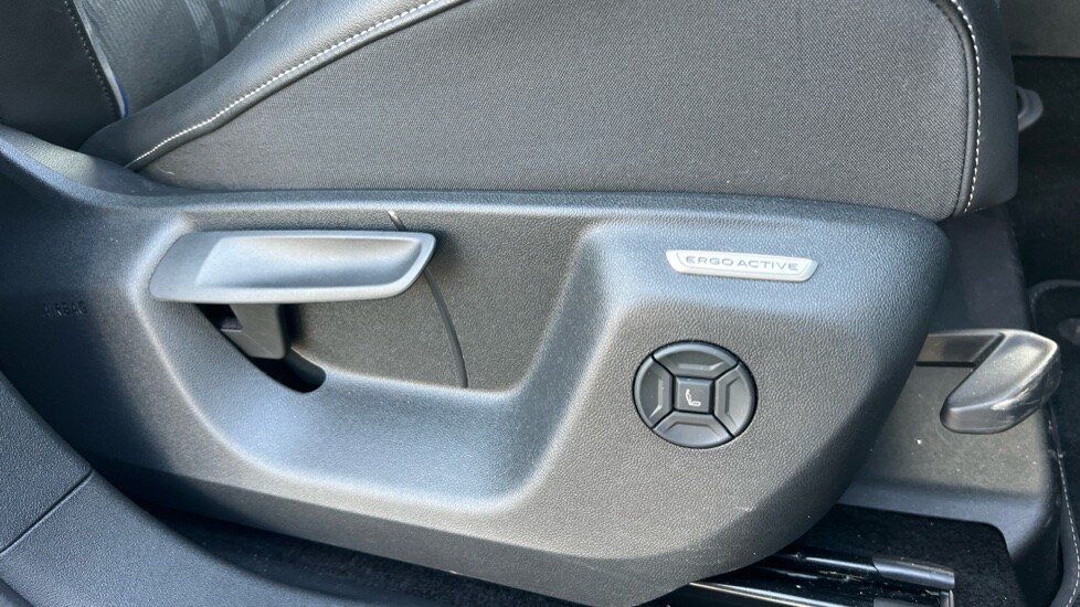 Used Volkswagen Touran 2025 for sale - 76528859: Photo 25