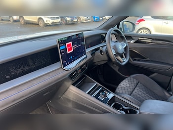 Used Volkswagen Touran 2025 for sale - 76528859: Photo