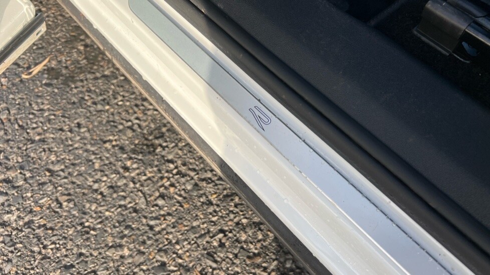 Used Volkswagen Touran 2025 for sale - 76528859: Photo 31