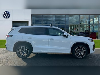 Used Volkswagen Touran 2025 for sale - 76528859: Photo