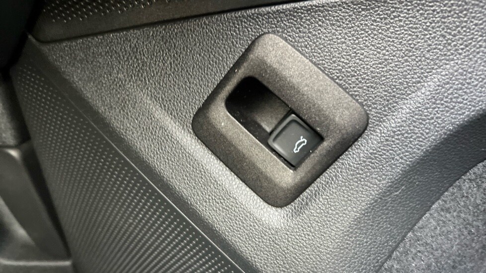 Used Volkswagen Touran 2025 for sale - 76528859: Photo 54