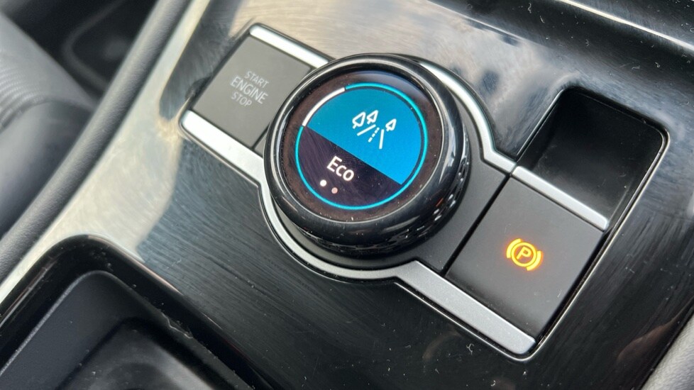 Used Volkswagen Touran 2025 for sale - 76528859: Photo 73