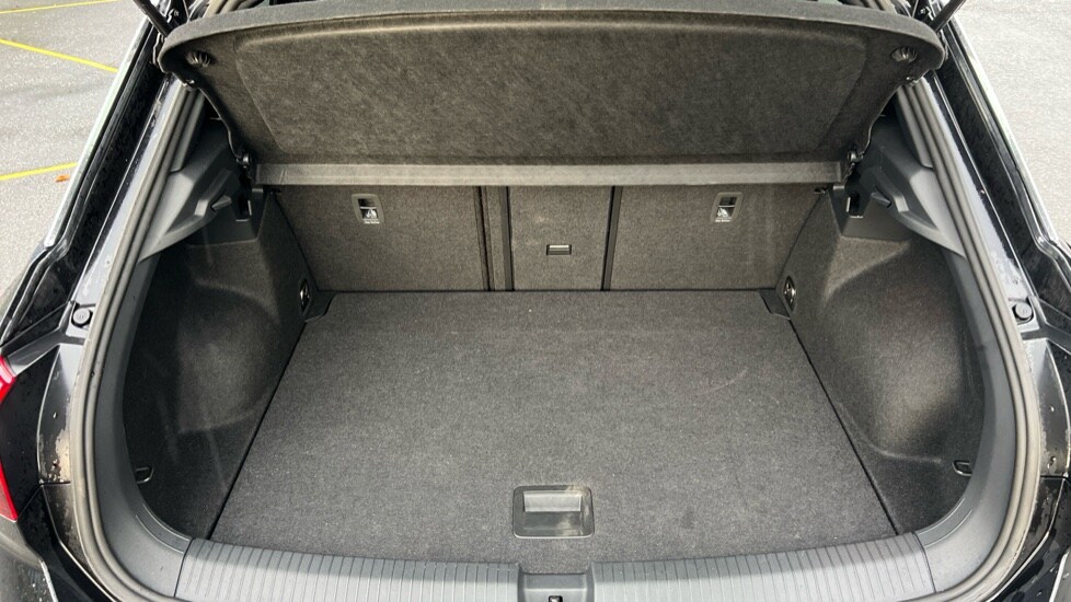 Used Volkswagen T-Roc 2025 for sale - 76217057: Photo 16