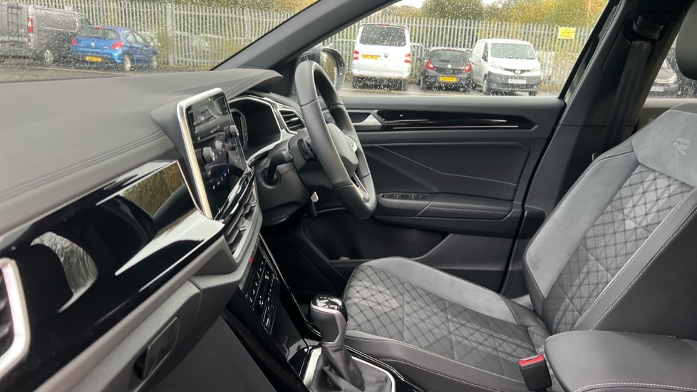 Used Volkswagen T-Roc 2025 for sale - 76217057: Photo 28