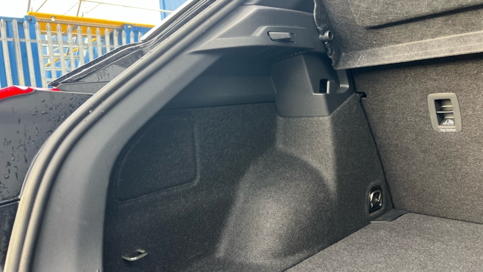 Used Volkswagen T-Roc 2025 for sale - 76217057: Photo 43