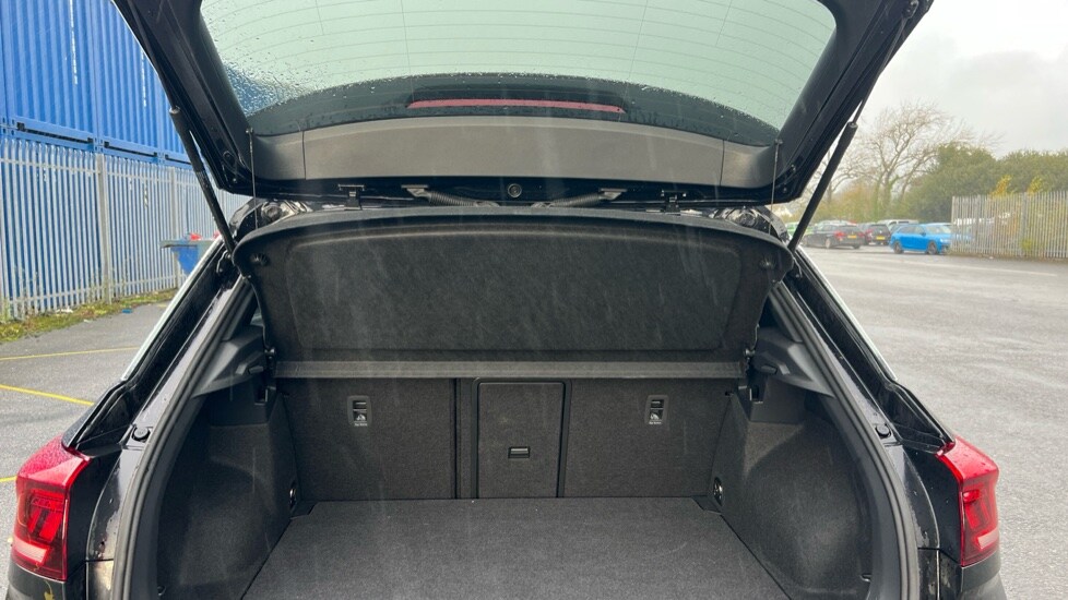 Used Volkswagen T-Roc 2025 for sale - 76217057: Photo 46