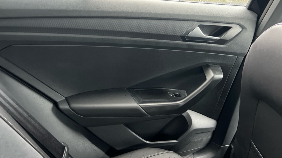 Used Volkswagen T-Roc 2025 for sale - 76217057: Photo 50