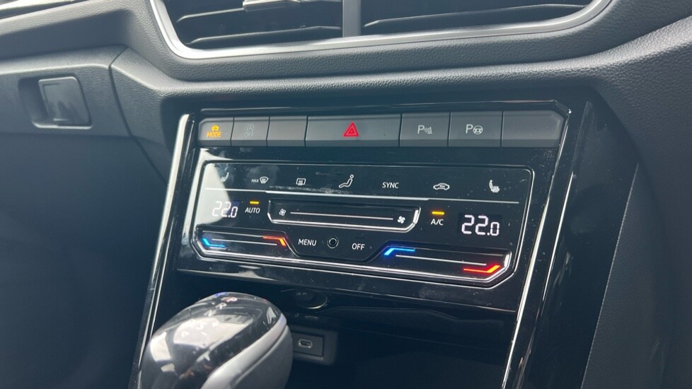 Used Volkswagen T-Roc 2025 for sale - 76217057: Photo 55