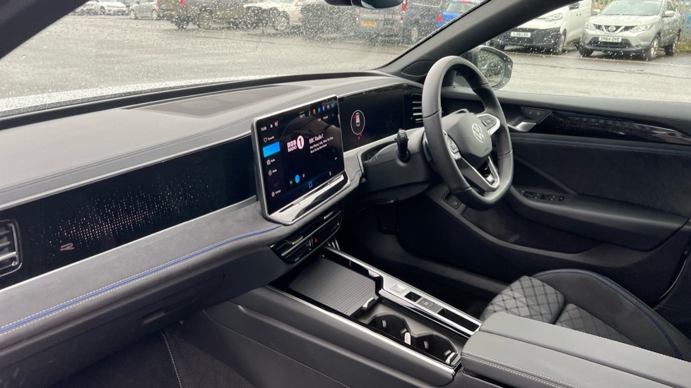 Used Volkswagen Passat 2025 for sale - 75514606: Photo 2