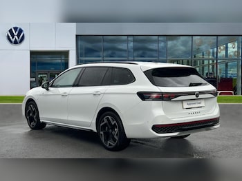 Used Volkswagen Passat 2025 for sale - 75514606: Photo