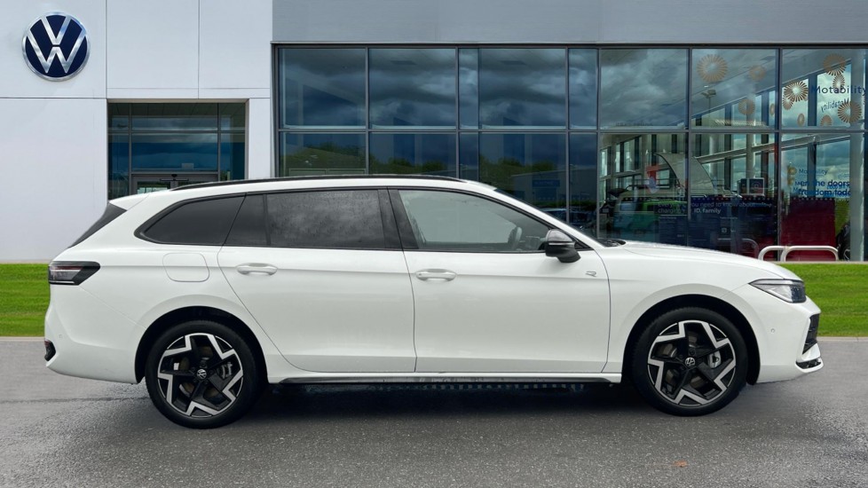 Used Volkswagen Passat 2025 for sale - 75514606: Photo 4