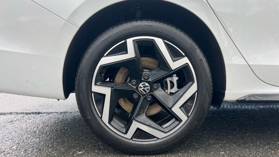 Used Volkswagen Passat 2025 for sale - 75514606: Photo 5