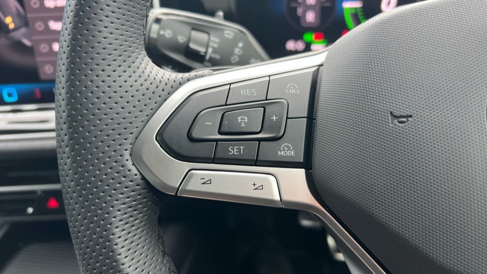 Used Volkswagen Passat 2025 for sale - 75514606: Photo 72