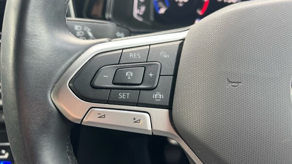 Used Volkswagen T-Roc 2022 for sale - 76008026: Photo 31
